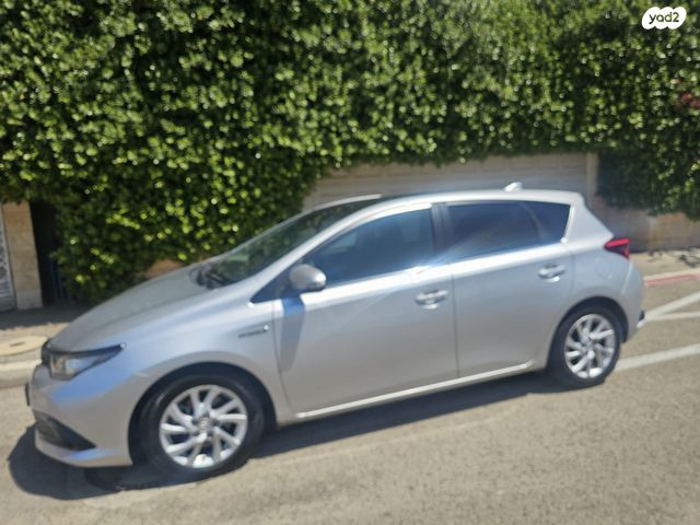 מודעת רכב טויוטה אוריס