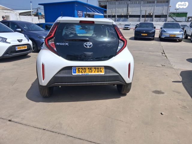 מודעת רכב טויוטה אייגו X