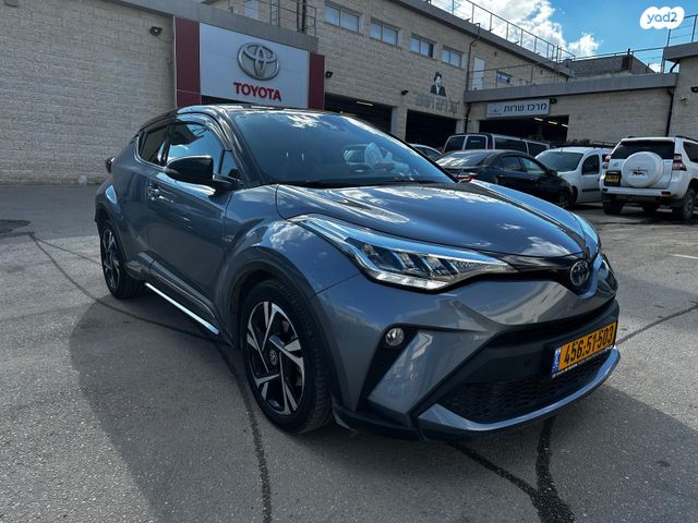 מודעת רכב טויוטה C-HR