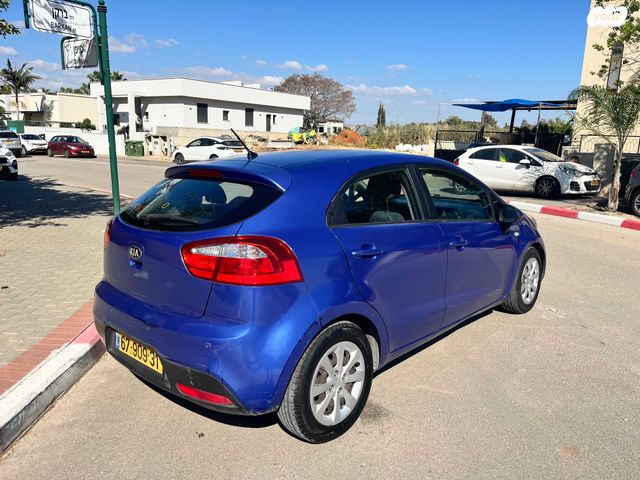 מודעת רכב קיה ריו 2