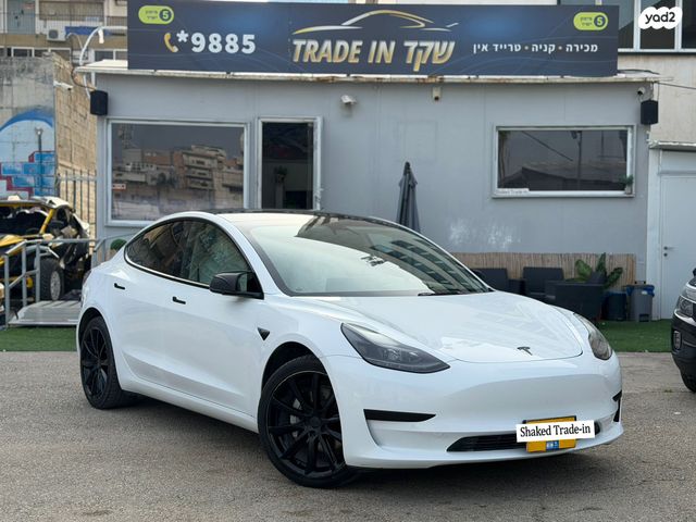 מודעת רכב טסלה מודל 3