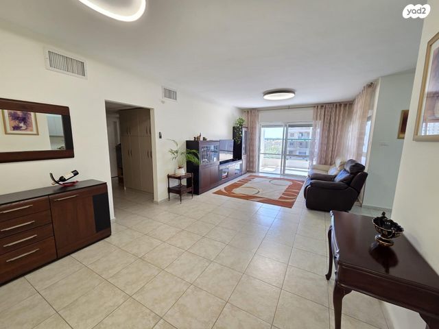 שדרות רוטשילד 23