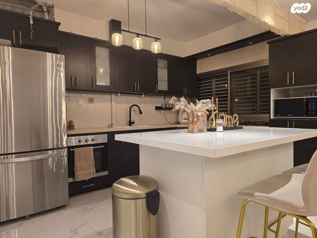 מורדי הגטאות 8