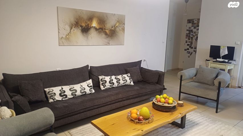 אריה עוזר 14