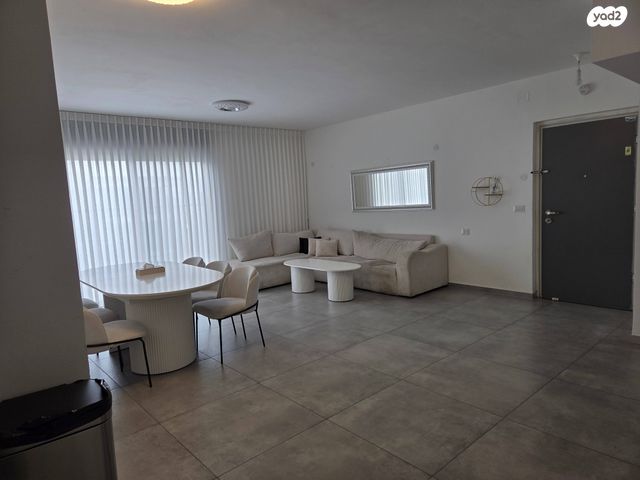 יצחק שמיר 26