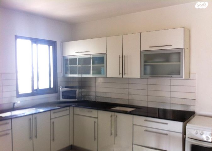 דרך מנחם בגין 38