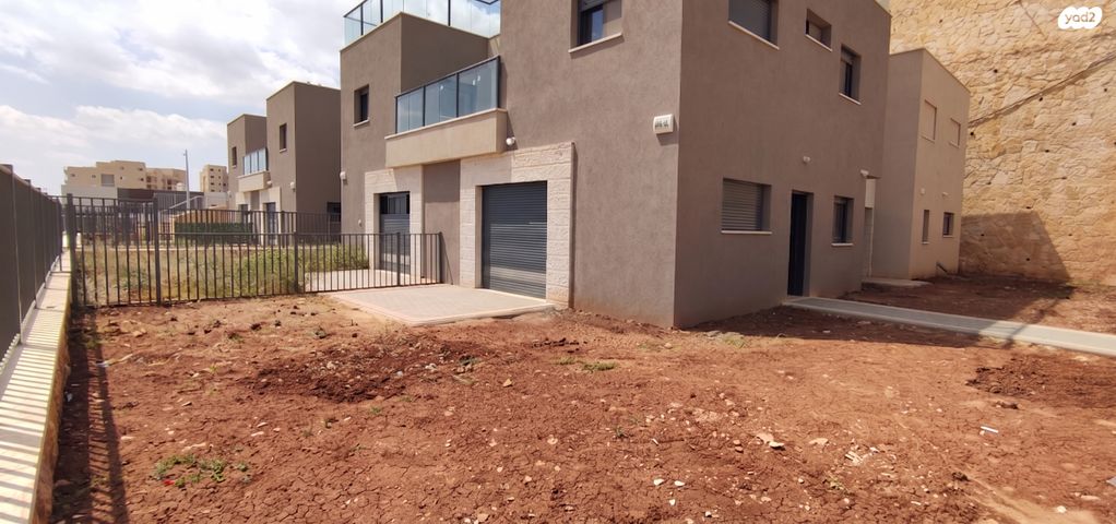 דרך הגלעד 100