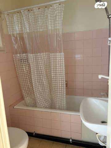 גיבורי הקריה 9