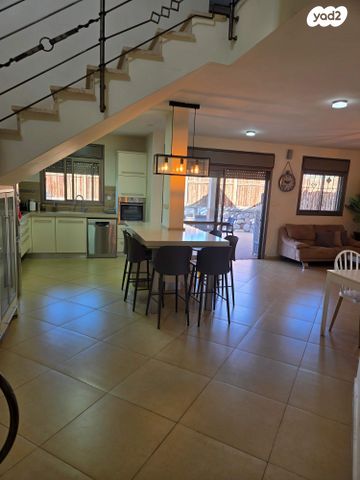 דבורה הנביאה 40