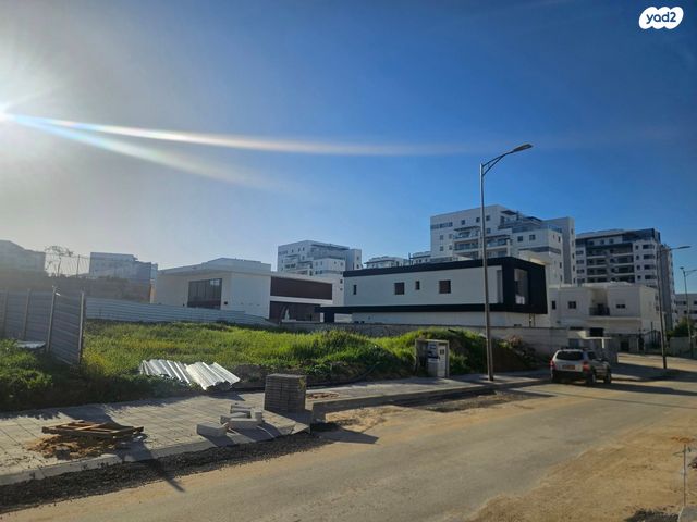 נווה שרון / שער העיר