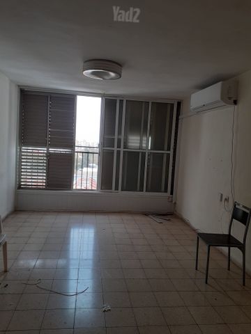 קרן היסוד 24