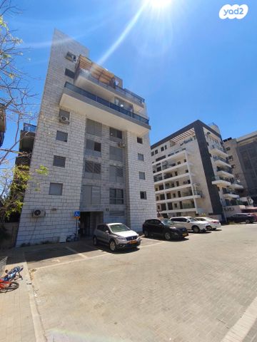 אברהם שפירא 11