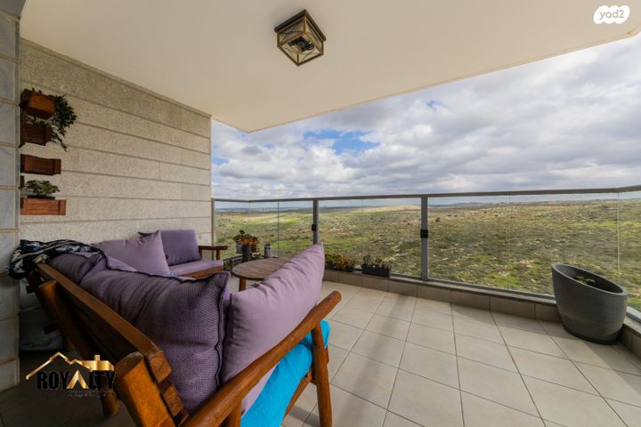 אליהו הנביא 56