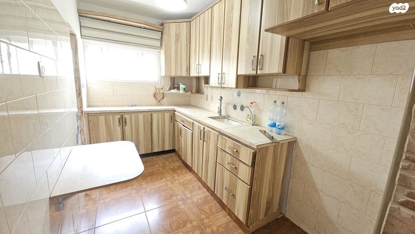 לוי אשכול 448