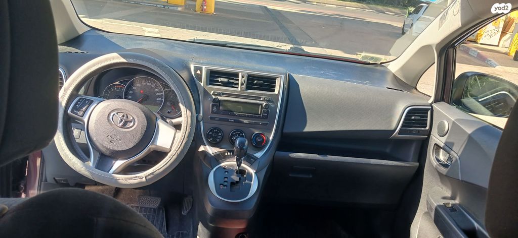 מודעת רכב טויוטה ורסו-S