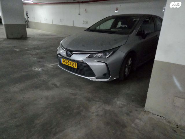 מודעת רכב טויוטה קורולה