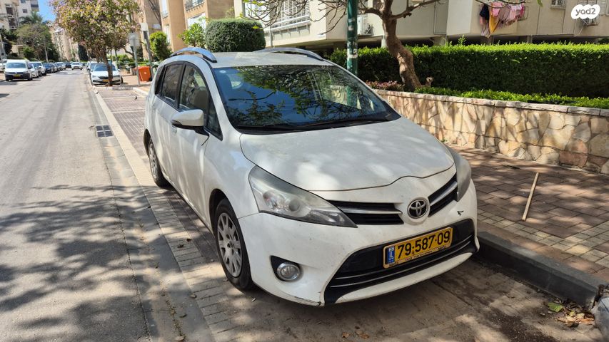 מודעת רכב טויוטה ורסו