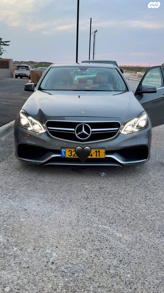 מודעת רכב מרצדס-בנץ E-class