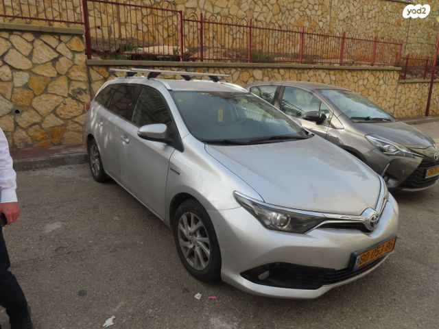 מודעת רכב טויוטה אוריס