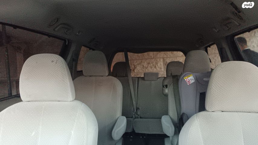 מודעת רכב טויוטה סיינה