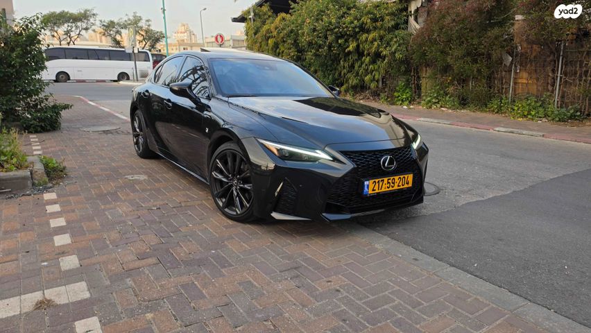 מודעת רכב לקסוס IS