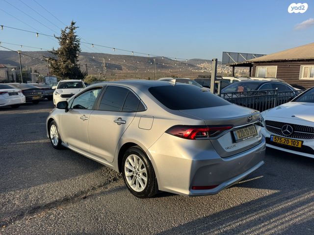 מודעת רכב טויוטה קורולה