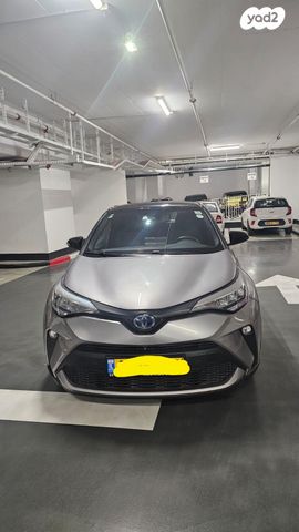 מודעת רכב טויוטה C-HR