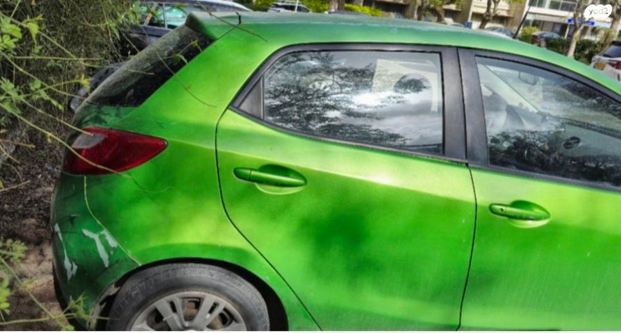 מודעת רכב מאזדה 2