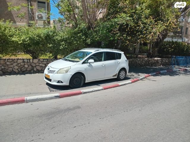 מודעת רכב טויוטה ורסו