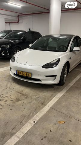 מודעת רכב טסלה מודל 3