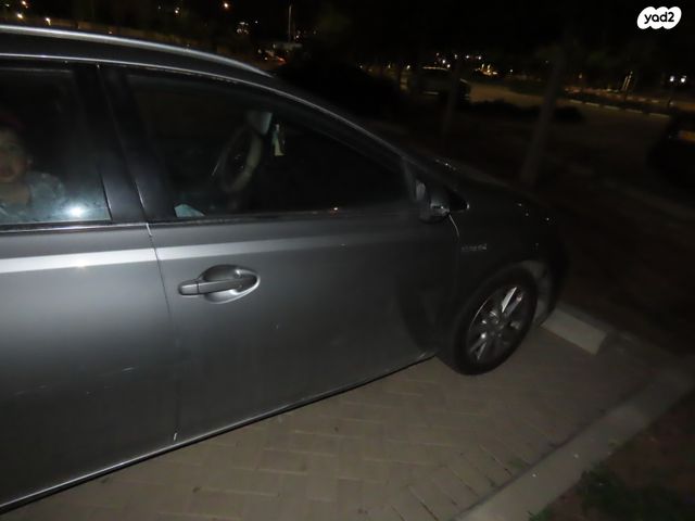 מודעת רכב טויוטה אוריס