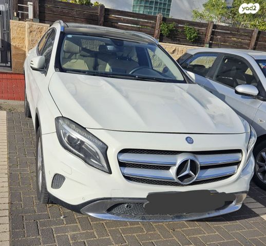 מודעת רכב מרצדס-בנץ GLA