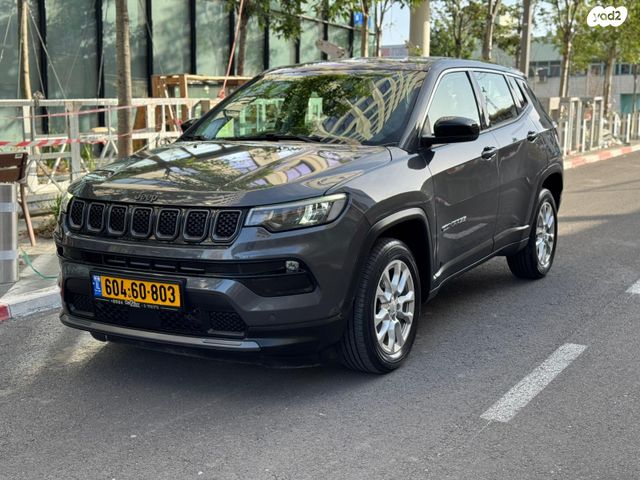 מודעת רכב ג'יפ קומפאס