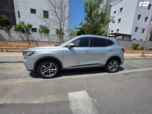 מודעת רכב אם ג'י EHS PHEV