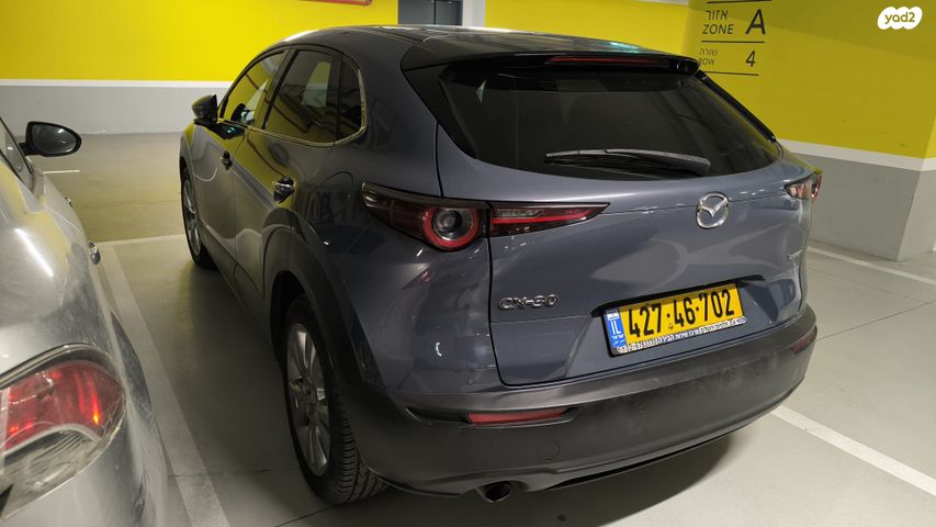 מודעת רכב מאזדה CX-30