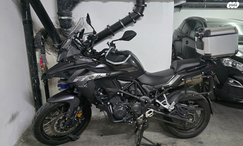 מודעת רכב בנלי TRK502X