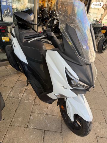 מודעת רכב סאן יאנג ג'וי-מקס Z-250