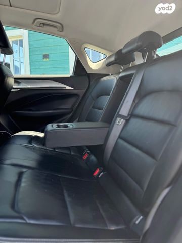 מודעת רכב ג׳ילי Geometry C