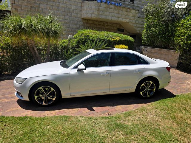 מודעת רכב אאודי A4