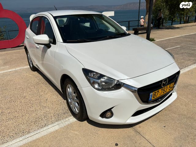 מודעת רכב מאזדה 2