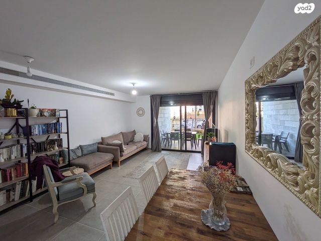 רפאל איתן 10