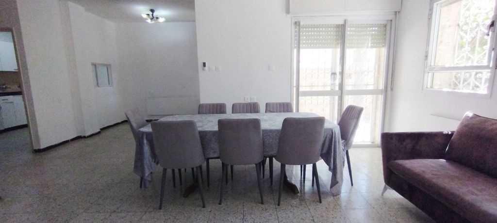 האדמו"ר מרוז'ין 14