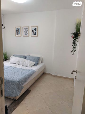 מרדכי מקלף 32