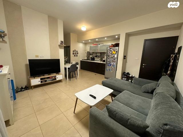 ארלוזורוב 64