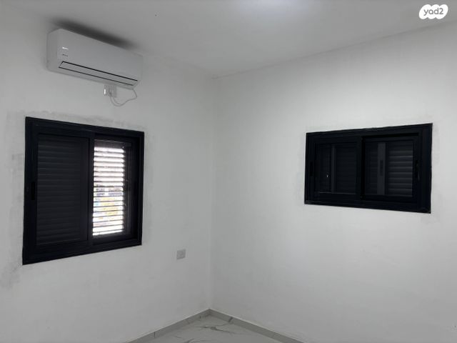 ז'בוטינסקי 15