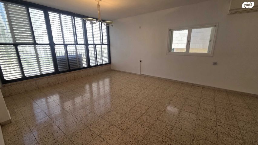 א.ד. גורדון 14