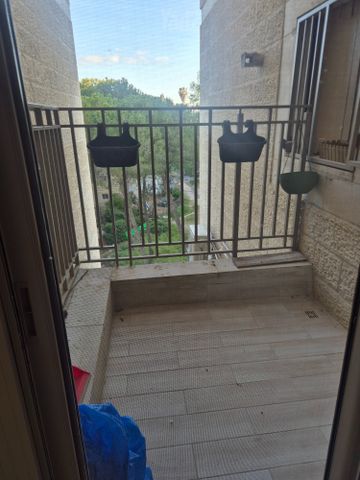 דירה למכירה בירושלים (תיווך) — 4