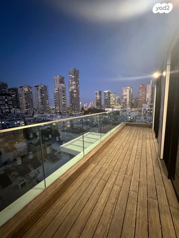 הצפון החדש - כיכר המדינה