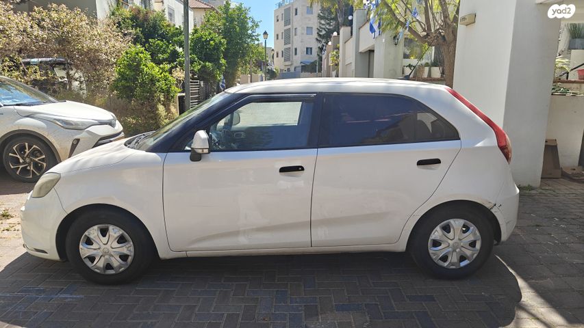 מודעת רכב אם ג'י MG3