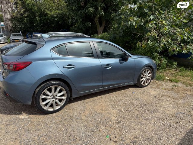 מודעת רכב מאזדה 3